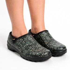 Size 8 Bogs Women’s Sauvie Waterproof Garden Rain Clog Shoes